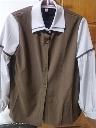 Elegant Korean style Two-tone Puffed-sleeve Collared Blouse photo review