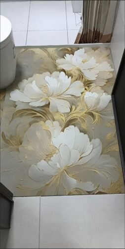 Shimmering Gold Floral-patterned Runner Rug / Carpet photo review
